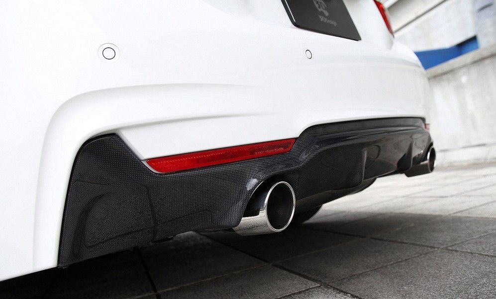 F32 - 3D Design style Carbon Rear Diffuser 